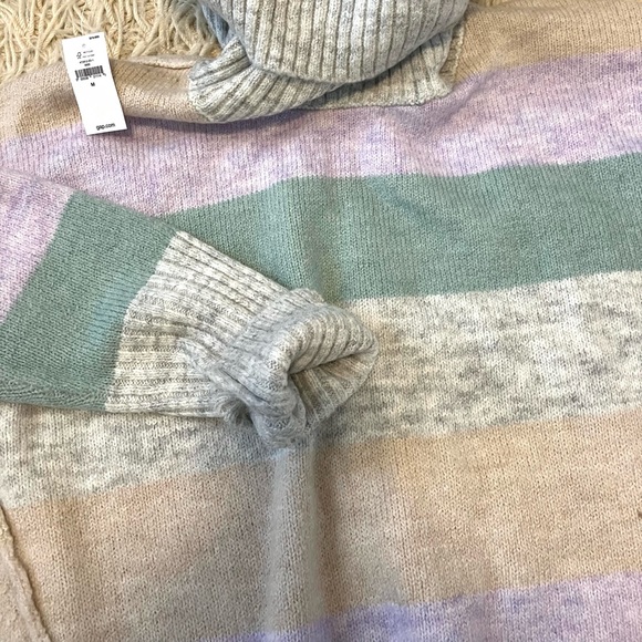 New with tag turtleneck - Picture 3 of 7